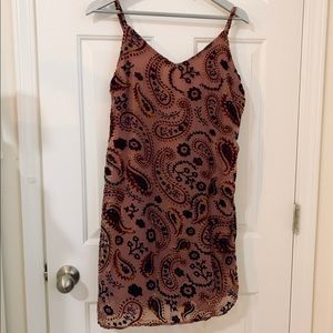 Pink Mauve Paisley Print Velvet Dress